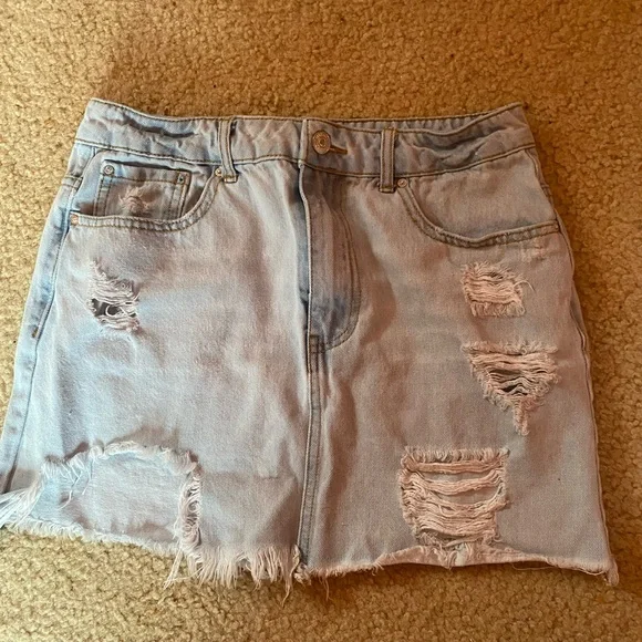 denim skirt - Picture 2 of 4